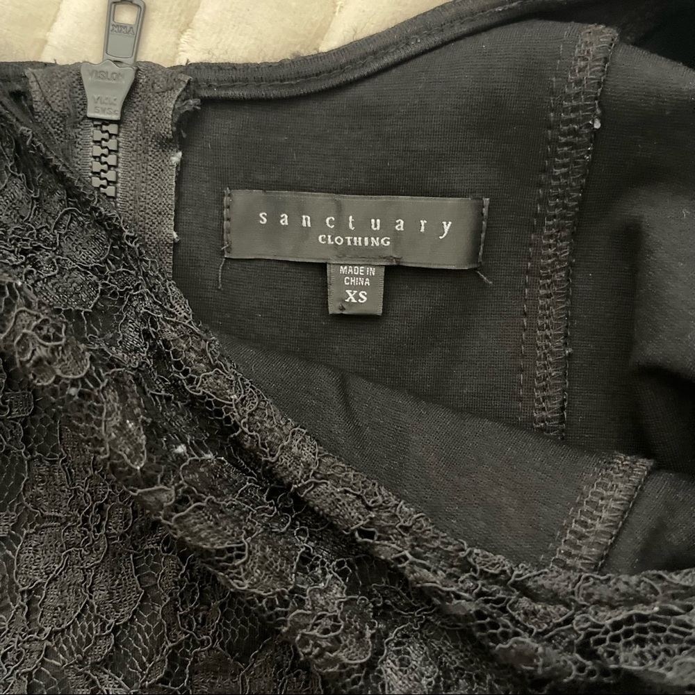 Sanctuary Fitted Lace Dress Size XS - Picture 3 of 3